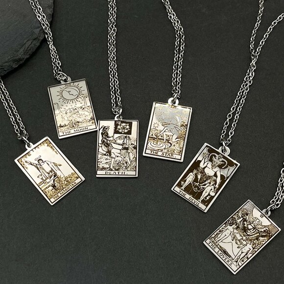 THE MAGICIAN Tarot Card Stainless Steel Necklace - Picture 5 of 5